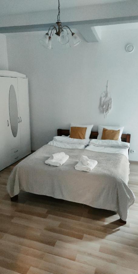 Marka Apartment 1 Krakau Buitenkant foto